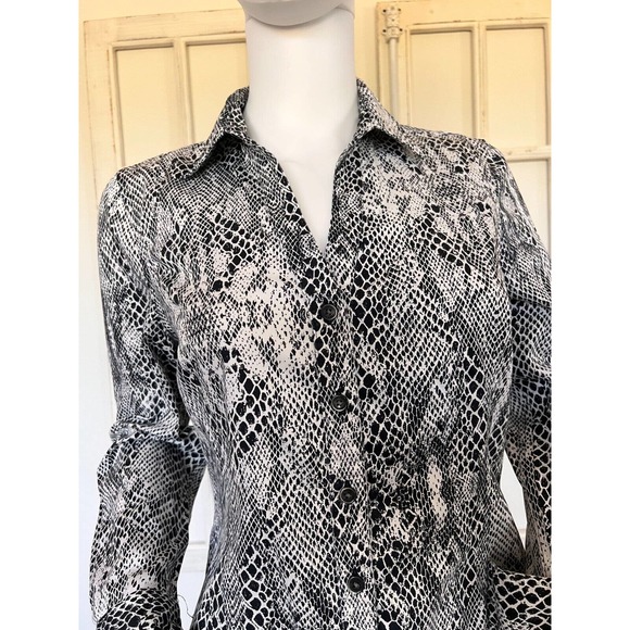 Calvin Klein | Tops | Calvin Klein Size S P Black White Snake Print Button Front Long Sleeve ...